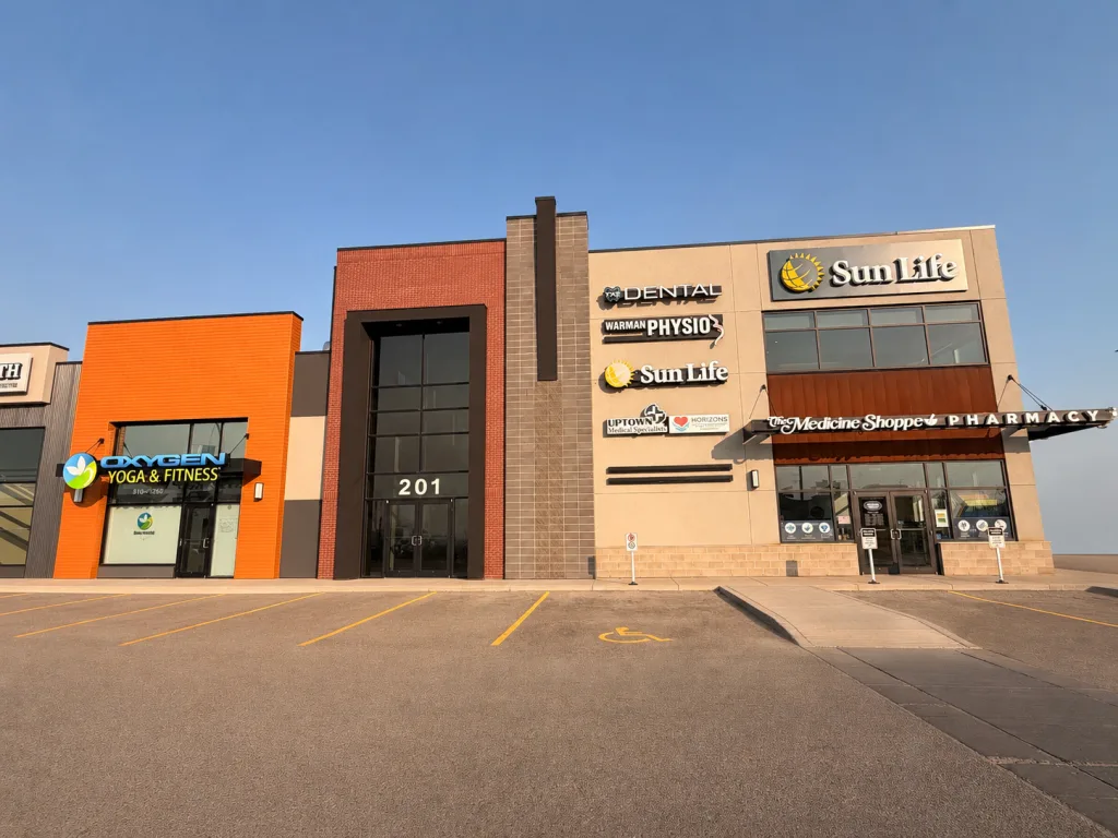 The clinic entrance at 1260 Baltzan Boulevard, with the Horizons sign above the door